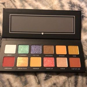 Eyeshadow palette